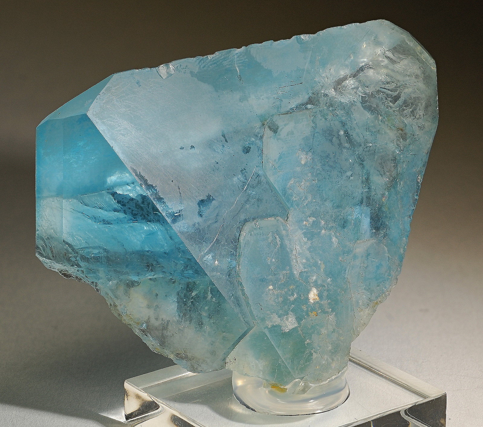 Топас Камень Фото – Telegraph